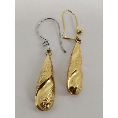 524 - Collection of gold jewellery - 9ct Gold two strand drop earrings, 9ct Gold Horn of life pendant plus... 