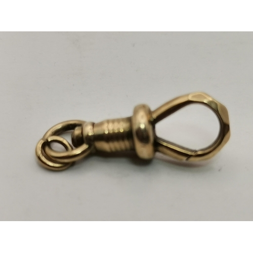 526 - A miscellaneous group of gold and yellow metal jewellery, including a 9 carat gold lady's expanding ... 