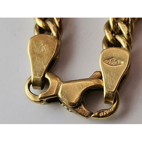 538 - An 18 carat gold fancy curb link bracelet, stamped 750. 20cm long, 4.0g