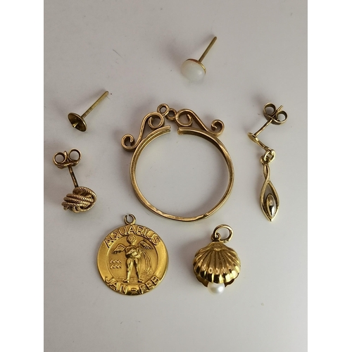 549 - A quantity of assorted 9 carat gold and white gold jewellery, variously marked, including hoop and s... 
