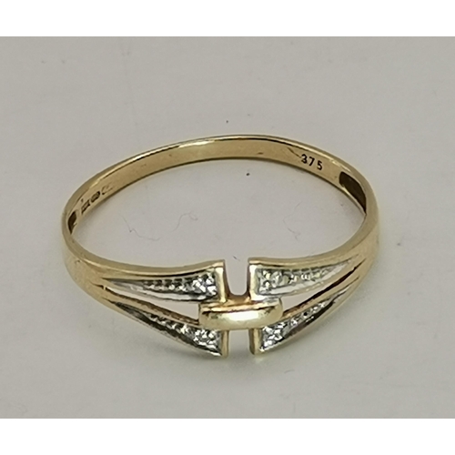 557 - Three 9 carat gold gem-set rings, comprising a solitaire white stone to a square mount and cross-ove... 