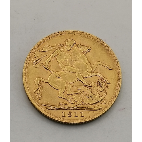 560 - A George V full sovereign, 1911. 8.0g