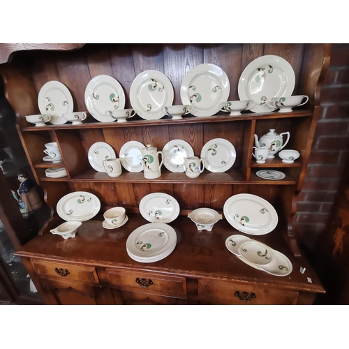 118 - Vintage Royal Doulton Lynn Art Deco part dinner and tea service - (47)