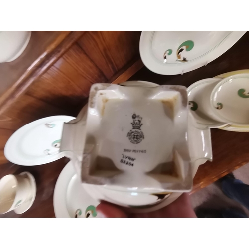 118 - Vintage Royal Doulton Lynn Art Deco part dinner and tea service - (47)