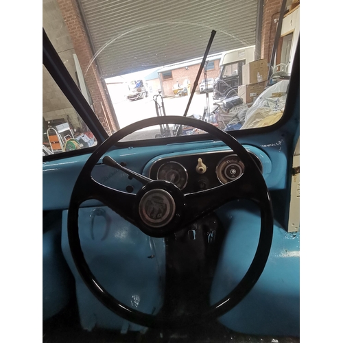606 - Bedford 1960 Ice-cream van  - Specifically fitted historic Van - 1600cc 2-axle-ridgid body - TVY 121... 