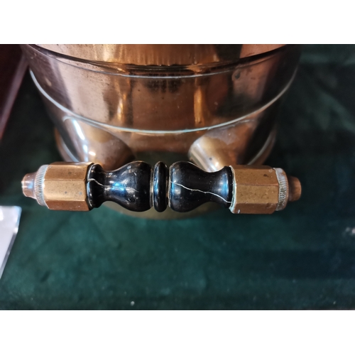 2 - An Edwardian brass imperial one gallon grain measure, early 20th Century, by De Grave & Co Ld, Londo... 