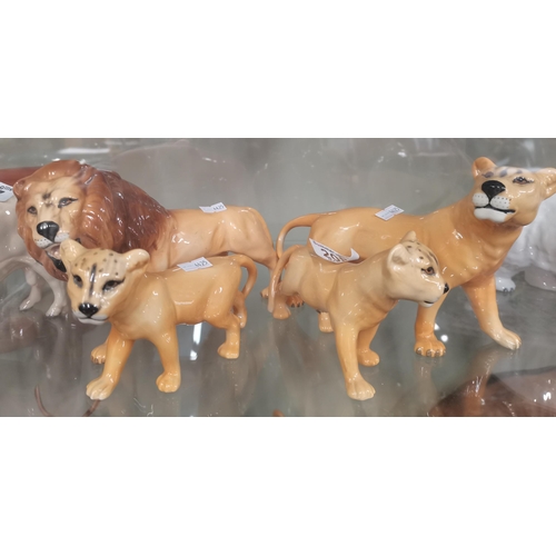 208 - A Family of Beswick Lions - Lion, Lioness and 2 cubs