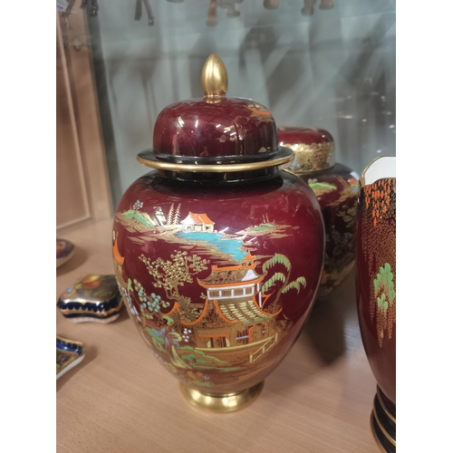 211 - A Collection of Carltonware Rouge Royale and Crown Devon (8)