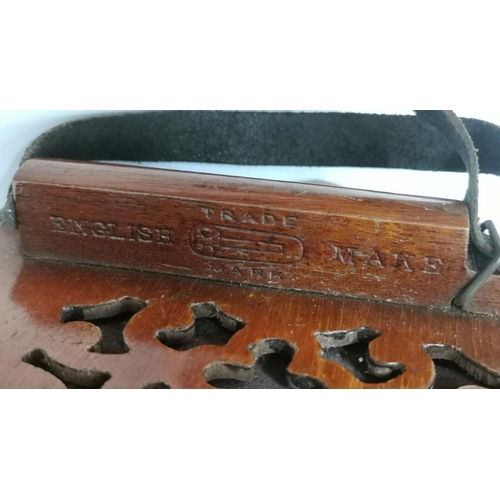 258 - A Lachenal & Co Concertina London, 22 button, hexagonal, no.85803. Approx. 16cm wide