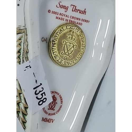 269 - x4 Crown Derby paperweights - Song thrush with goldstopper, Hummingbird with gold stopper, Goldfinch... 