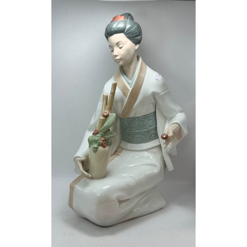  Large Nao Porcelain Figurines of Japanese Women in a Kimono arranging flowers Model number 1276 H34c... 
