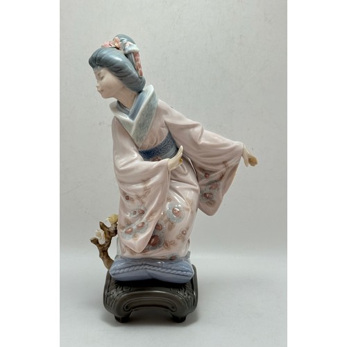  Five Lladro Geisha Girl Figurines