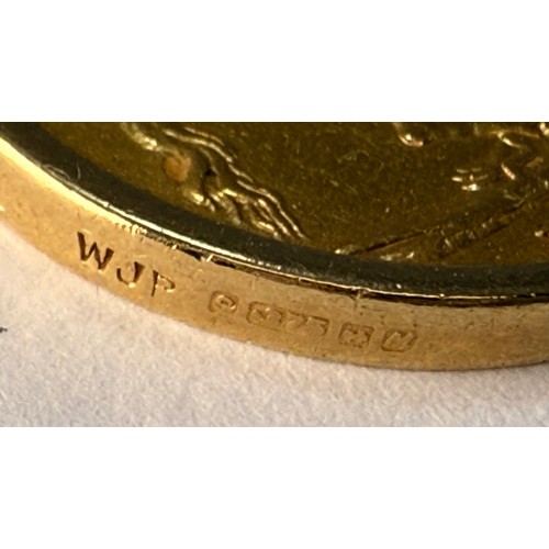  An Edward VII sovereign, 1909, to a 9 carat gold loose pendant mount, hallmarked Birmingham 1961. 9.... 