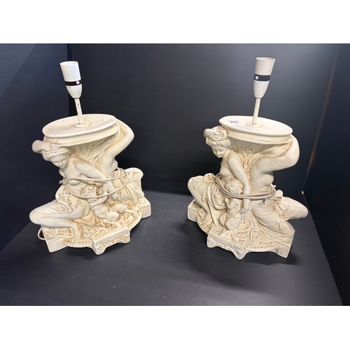  A pair of vintage Mother and Child table lamps H48cm