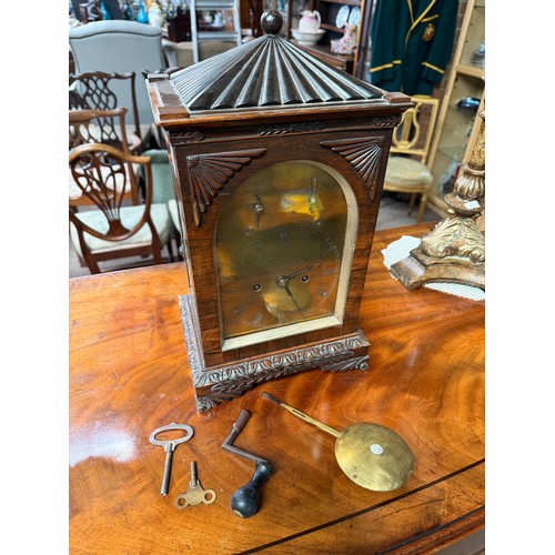 819 - A very elegant mahogany bracket clock by Ellicott & Smith, 17 Royal Exchange, London with an eight d... 