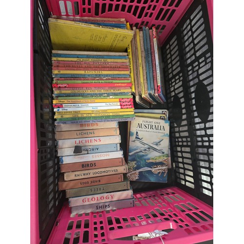686 - Collection of vintage Childrens' books incl Ladybird and Observer's plus wooden box of Meccano