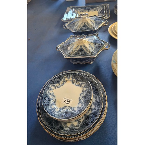730 - A Victorian Blue and White dinner service 6 dinner plates, 6 side plates, 1 salad plate, two lidded ... 
