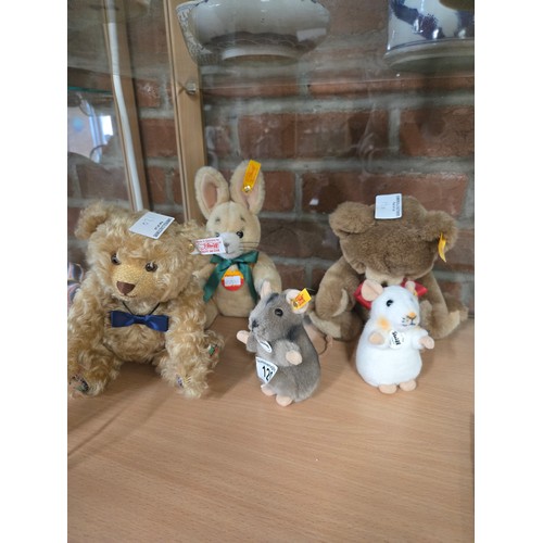 120 - A collection of small Steiff Bears (5)