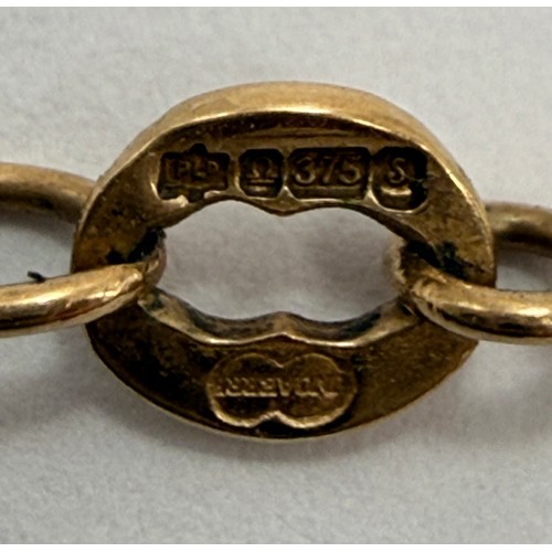 423 - A Victoria 1890 sovereign pendant on chain, Melbourne mint, in a gadrooned yellow metal loose mount,... 