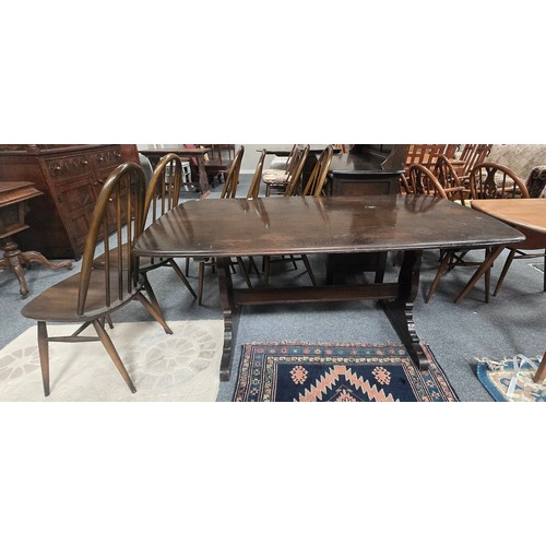 857 - Ercol 'Traditional' dark Dining table, Model 419, and 6 Quaker chairs, Mid-20th Century. Table Width... 