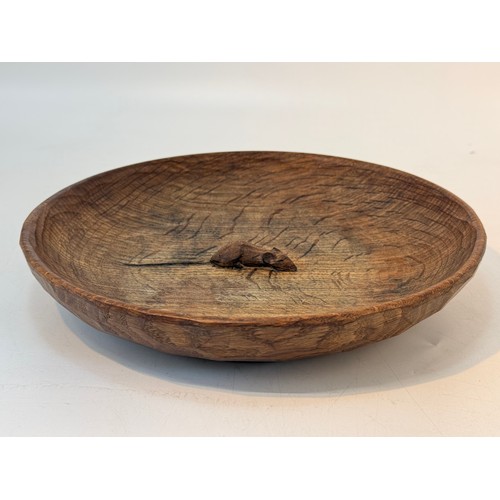 224 - A Robert Mouseman Thompson adzed oak fruit bowl, with carved mouse to centre, 29cm diameter