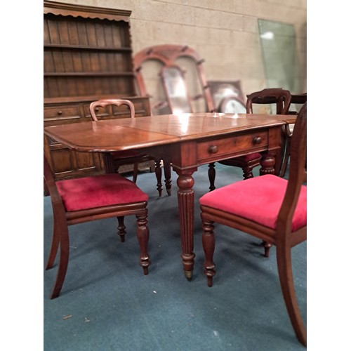 1006 - Victorian Mahogany drop leaf dining table with turned, reeded legs on castors 136cm x 120cm plus x4 ... 