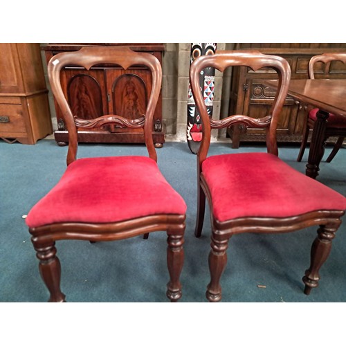 1006 - Victorian Mahogany drop leaf dining table with turned, reeded legs on castors 136cm x 120cm plus x4 ... 