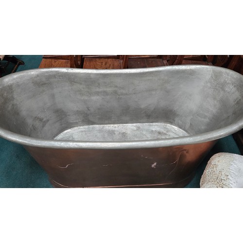 985 - A modern copper bath 1.7m long x 70cm