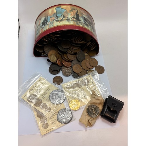 467 - A collection of coinage, mostly copper, British and foreign, including some George II and George III... 