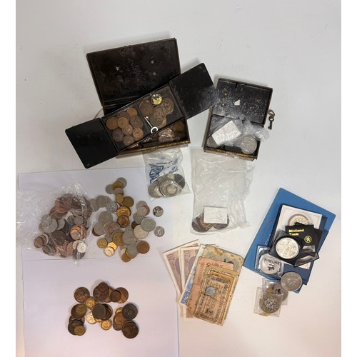 475 - A collection of miscellaneous coins and banknotes, British and foreign, George III and later, includ... 