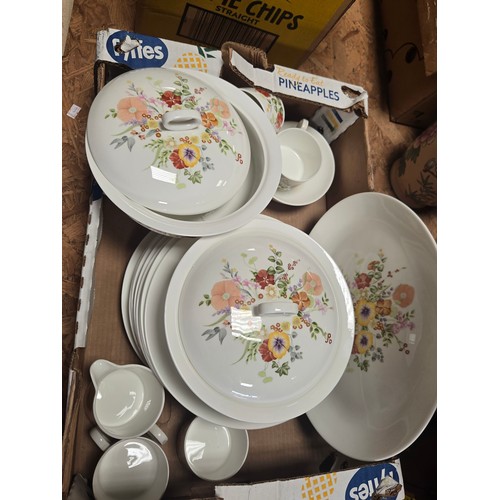 1188 - Two boxes of Wedgwood 'Summer Bouquet' pattern dinner service including tea and coffee pots