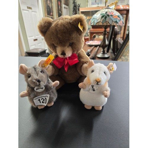 120 - A collection of small Steiff Bears (5)