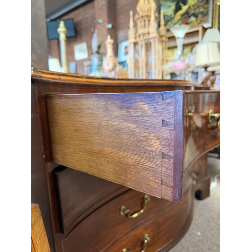 639 - A Regency mahogany serpentine chest of drawers, comprising four drawers with brass swan neck handles... 