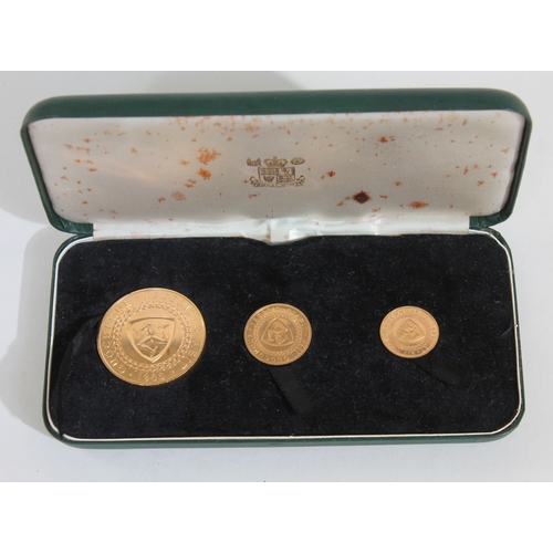 111 - Isle of Man gold proof three coin set Bicentenary of the Revestment Act 1965 comprising five pound c... 