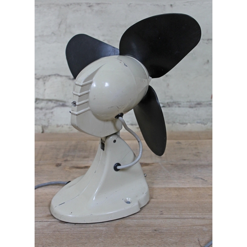 444 - A retro 'Kingway 12' desk fan with rubber blades, height 35cm.