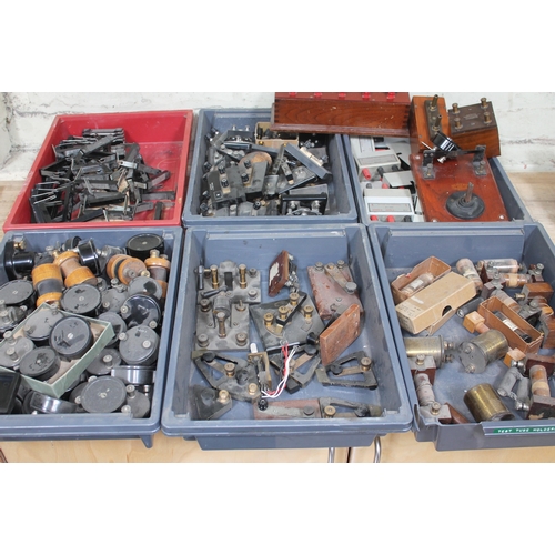 470 - Six trays containing various laboratory electrical items.