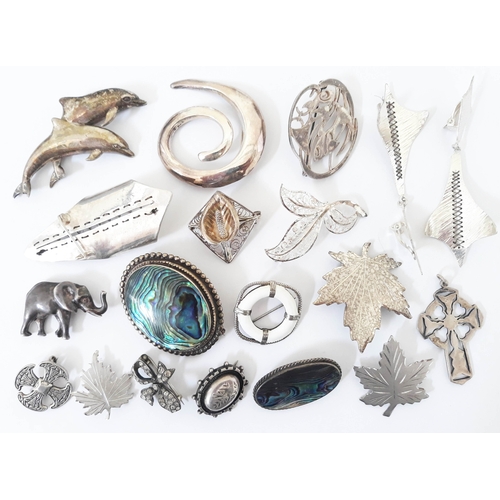 133 - A group of mainly siler brooches and a pair of contemporay silver earrings, various silver marks, gr... 