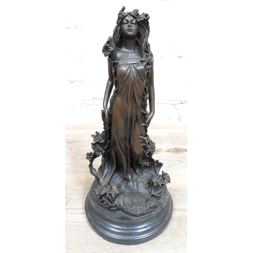 72 - A contemporary Pre-Raphaelite style bronze figure signed Aldo Vita on marble base, height 30cm.