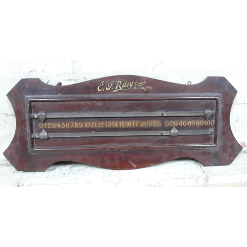 90 - A Riley snooker/billiards score board, length 69cm