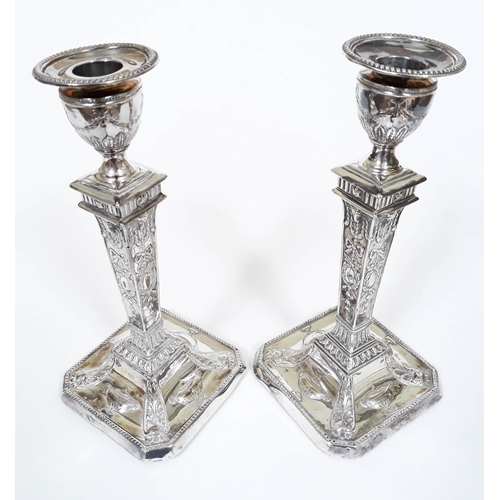 117 - A pair of Neo-Classical style silver candlesticks, Walter Latham & Son, Sheffield 1899, height 20cm.