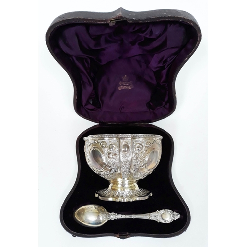 154 - A cased Victorian repousse silver bowl and spoon, Elkington & Co (Frederick Elkington), London 1890,... 