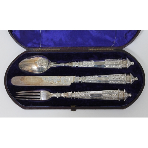 106 - A Victorian cased silver Christening set, Martin Hall & Co, Sheffield 1870/71, gross wt. 5oz.