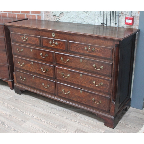 35 - A Georgian 18th Century Lancashire oak mule chest, quarter columns, drawers crossbanded in mahogany ... 