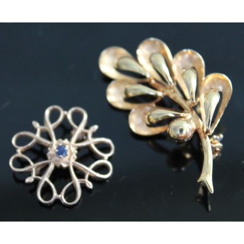 244 - Two 9ct gold brooches, gross wt. 5.1g.