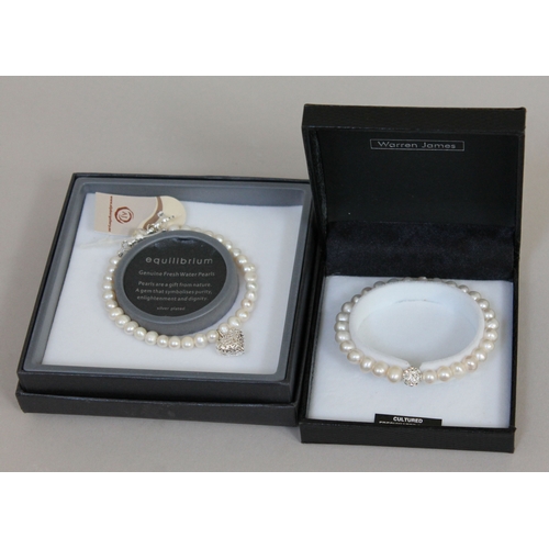 258 - Two cultured pearl bracelets.