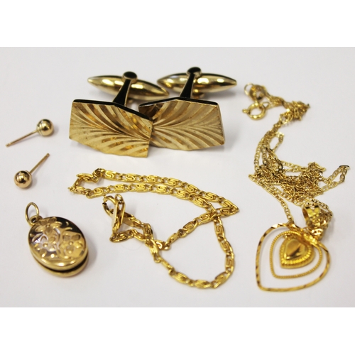 134 - A mixed lot of gold to include an 18ct gold chain with heart pendant, 9ct gold locket pendant, 9ct g... 