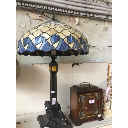 982 - Tiffany style table lamp