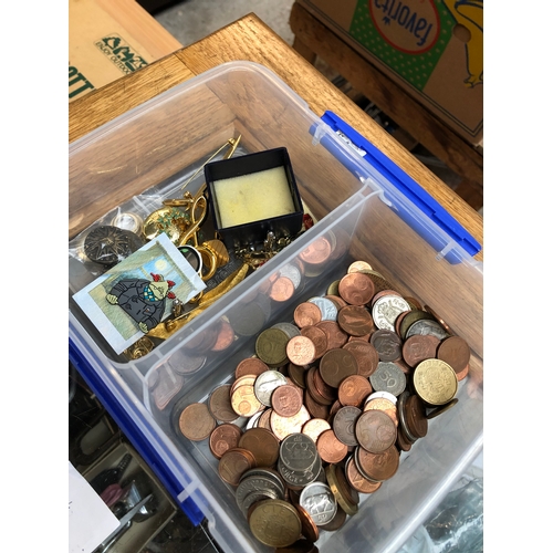 1034 - A box of coins and brooches