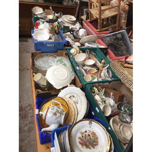 334 - A large quantity of porcelain, pottery, glassware, ornaments, etc ( 13 boxes )