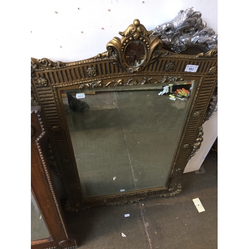 992 - Mirror in gilt frame